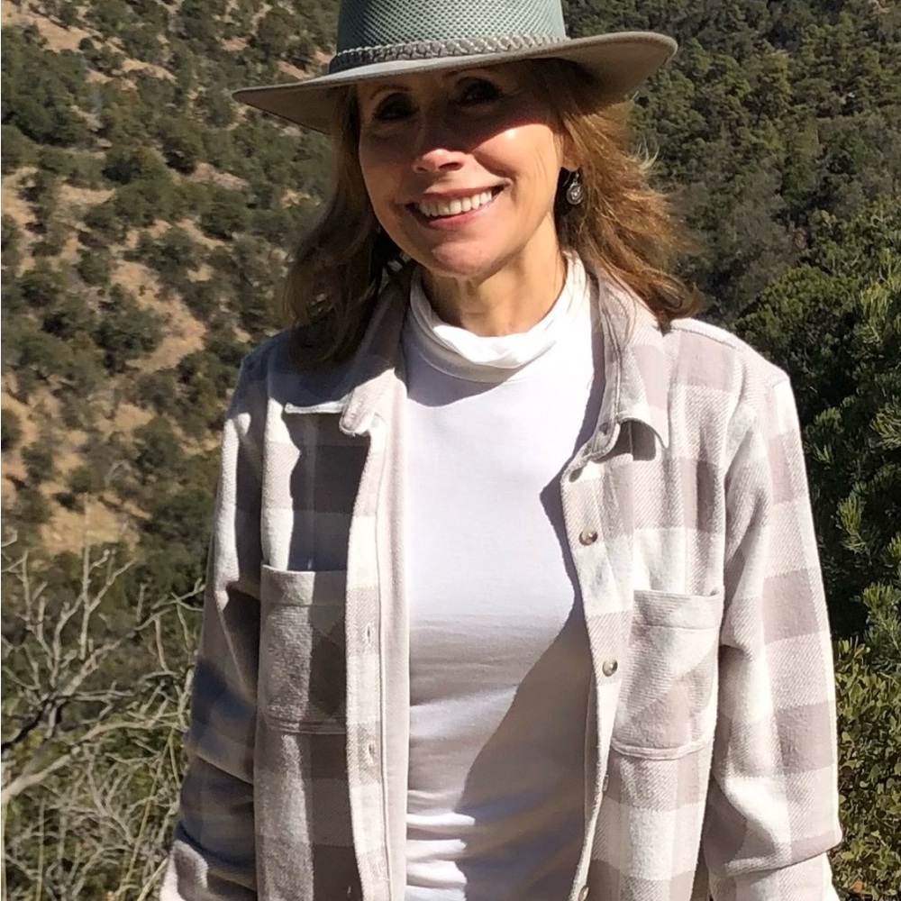 Meet your Posher, Laura